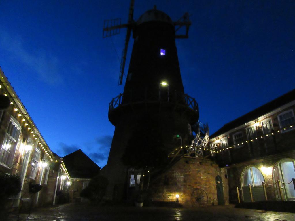 Готель The Windmill Скарборо Екстер'єр фото